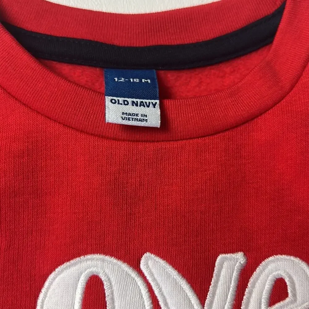 Old Navy Baby Red Graphic Crewneck Long Sleeve Cold Weather Sweatshirt Sz 12-18M